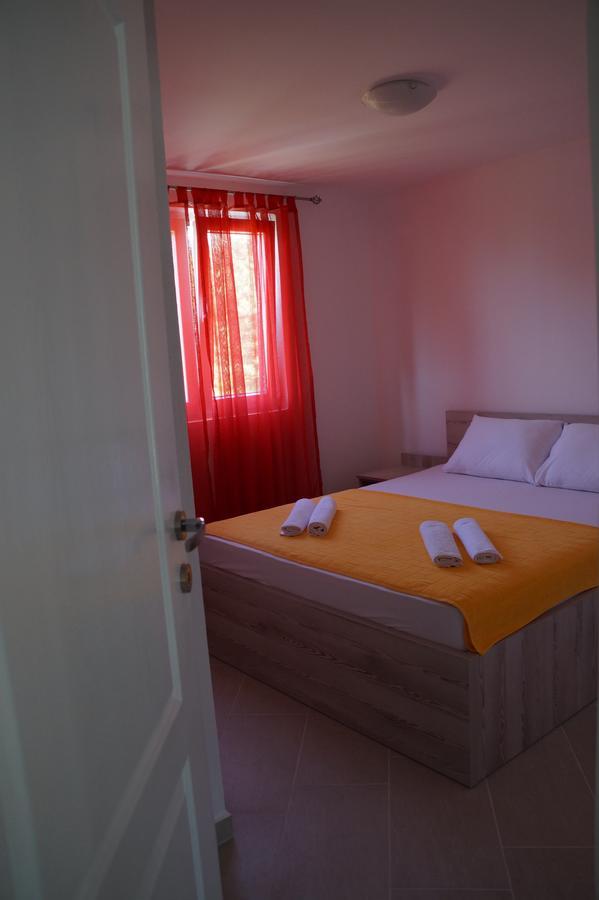 Apartments Marija Tivat Exteriör bild
